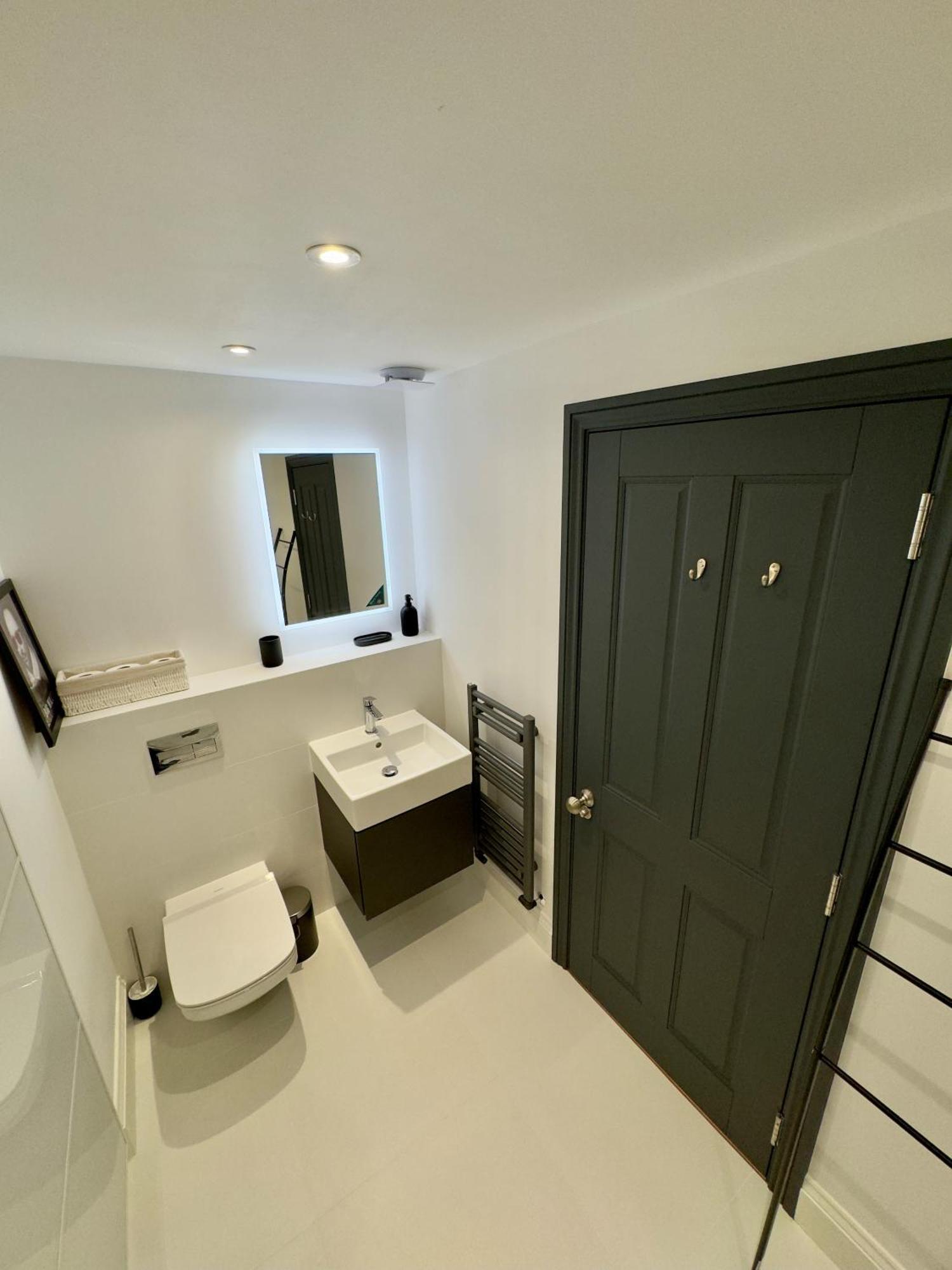 شقة Romeo'S Arch High End Luxury In Centre Of Stratford With Parking المظهر الخارجي الصورة