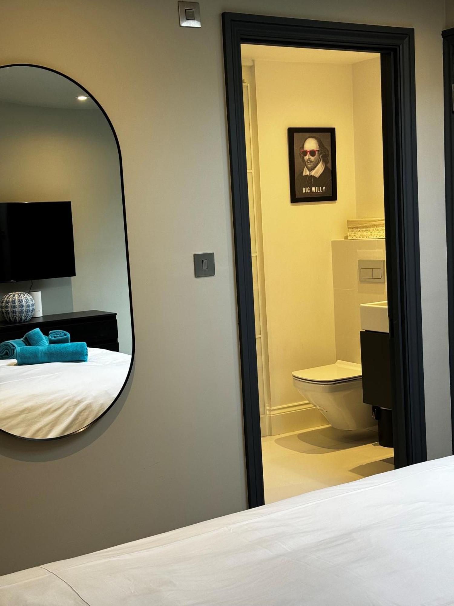 شقة Romeo'S Arch High End Luxury In Centre Of Stratford With Parking المظهر الخارجي الصورة